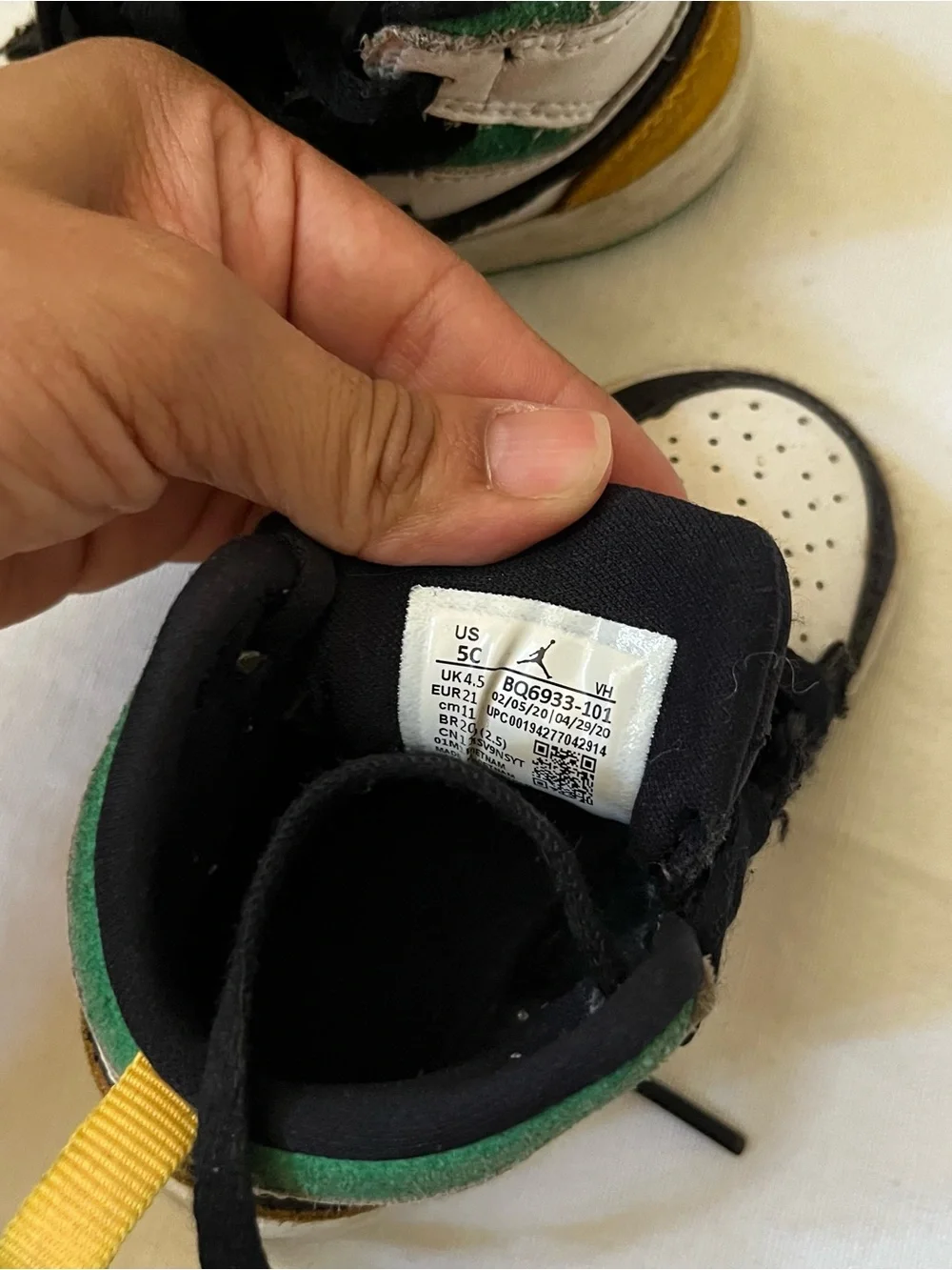 Nike toddler High-Top Sneakers in White, Black, Green & Mustard 5C